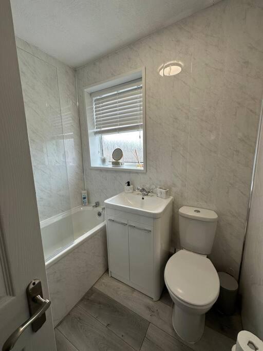 Mmc Serviced Accommodation 레이 외부 사진