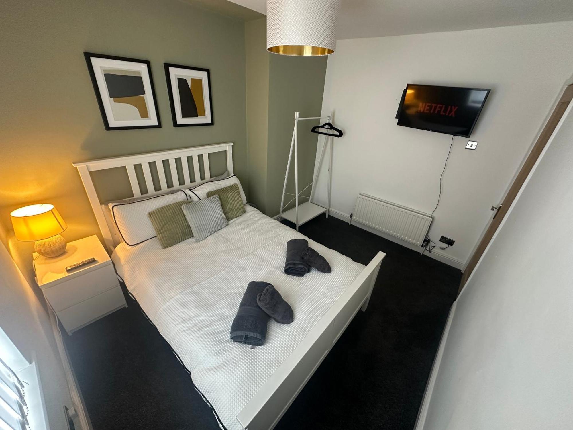 Mmc Serviced Accommodation 레이 외부 사진