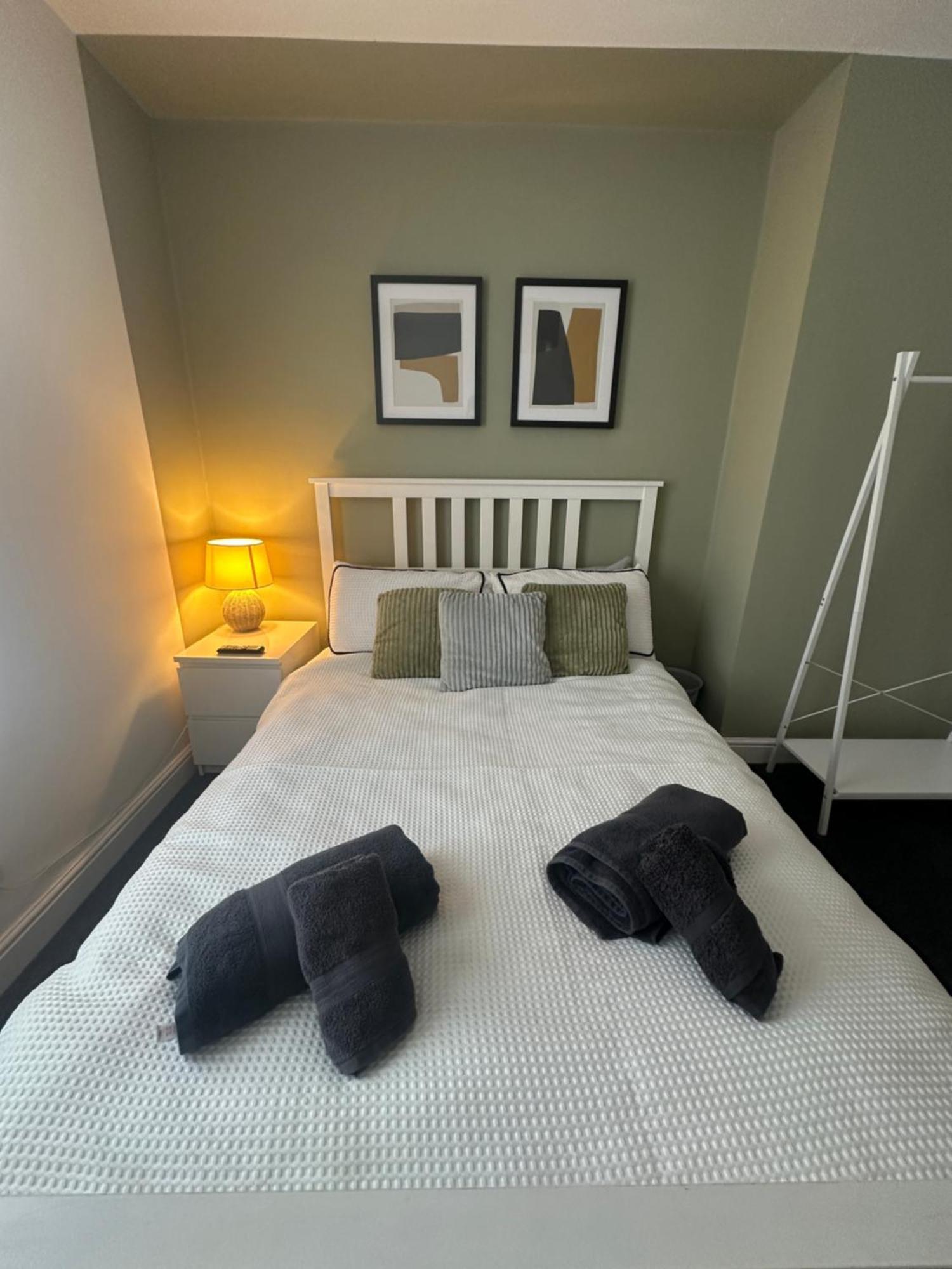Mmc Serviced Accommodation 레이 외부 사진